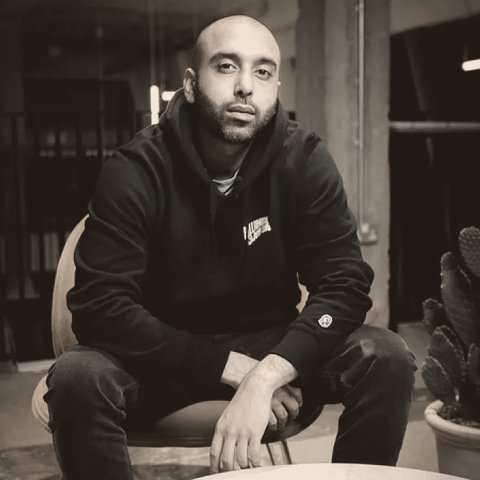 Portrait of Shan Hanif.